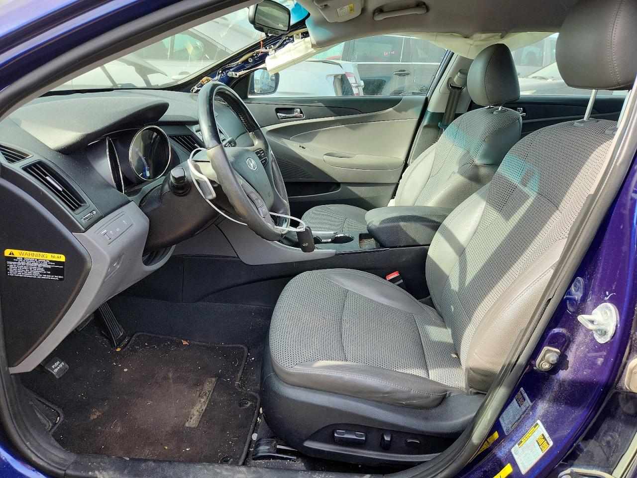 2012 HYUNDAI SONATA SE photo 13