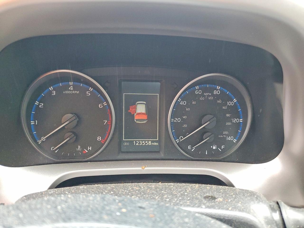 2017 TOYOTA RAV4 XLE photo 17