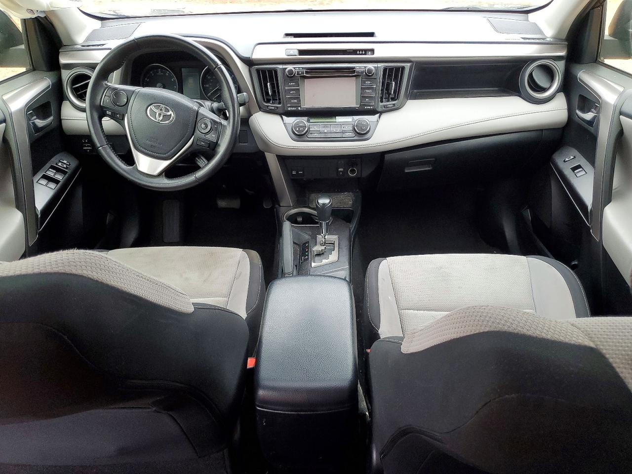 2017 TOYOTA RAV4 XLE photo 15