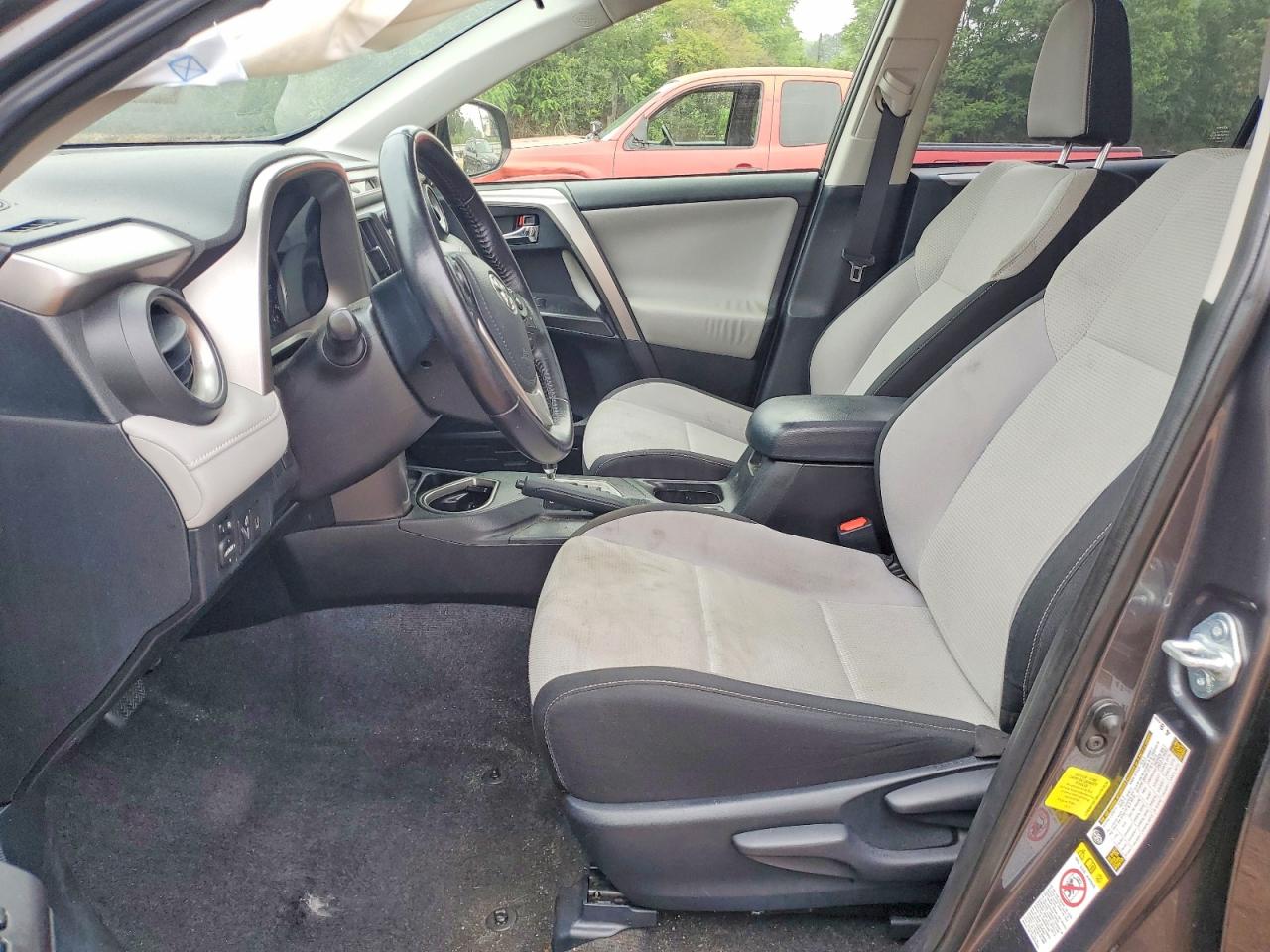 2017 TOYOTA RAV4 XLE photo 13