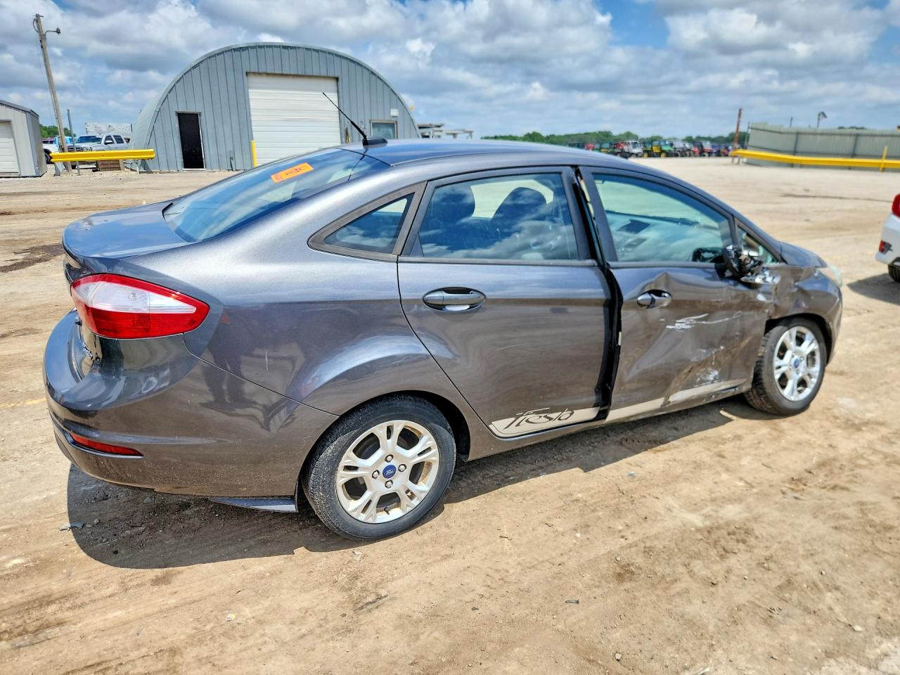 2015 FORD FIESTA SE photo 5