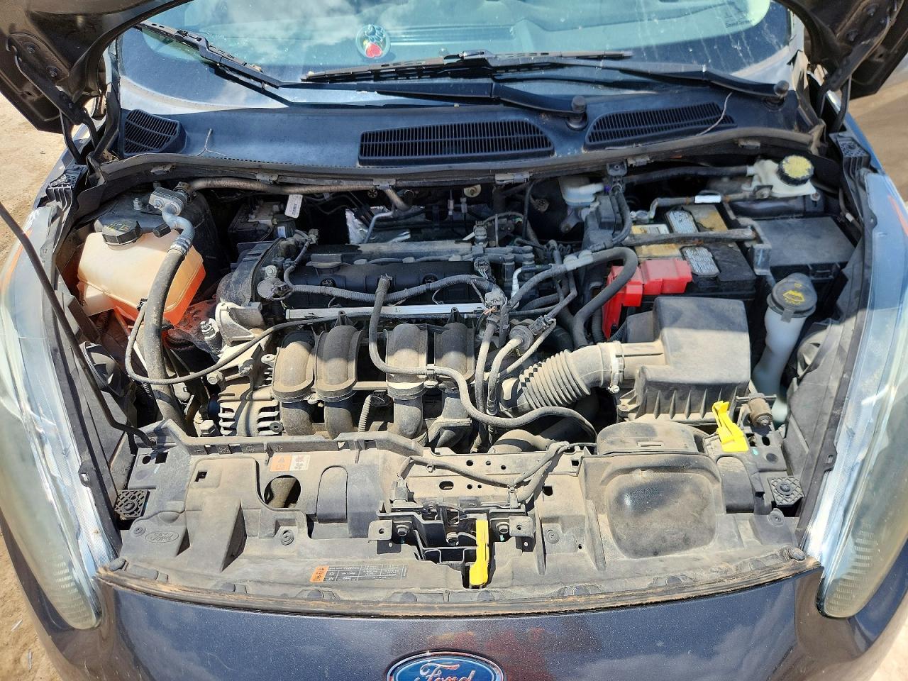2015 FORD FIESTA SE photo 21