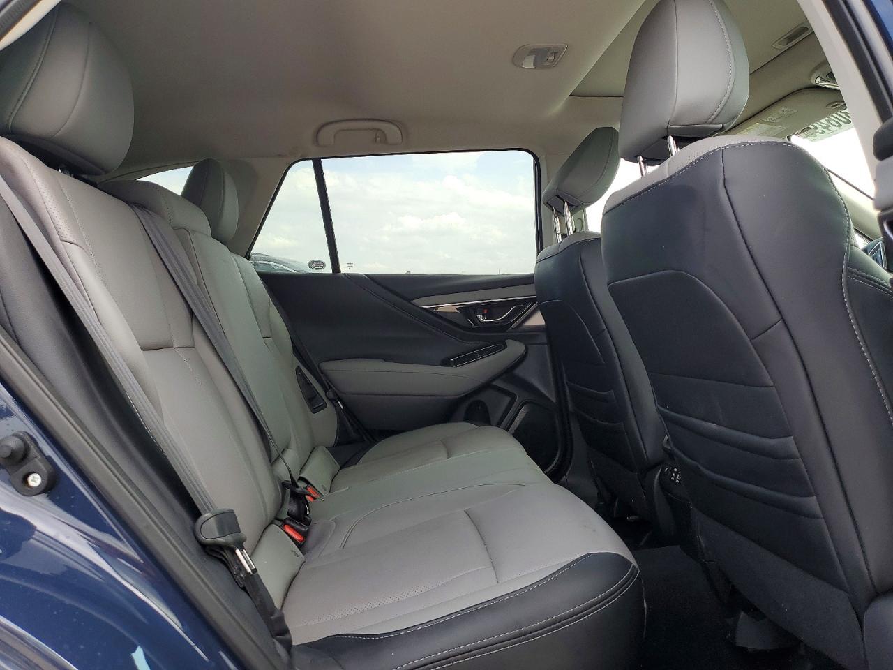 2025 SUBARU OUTBACK LIMITED photo 31