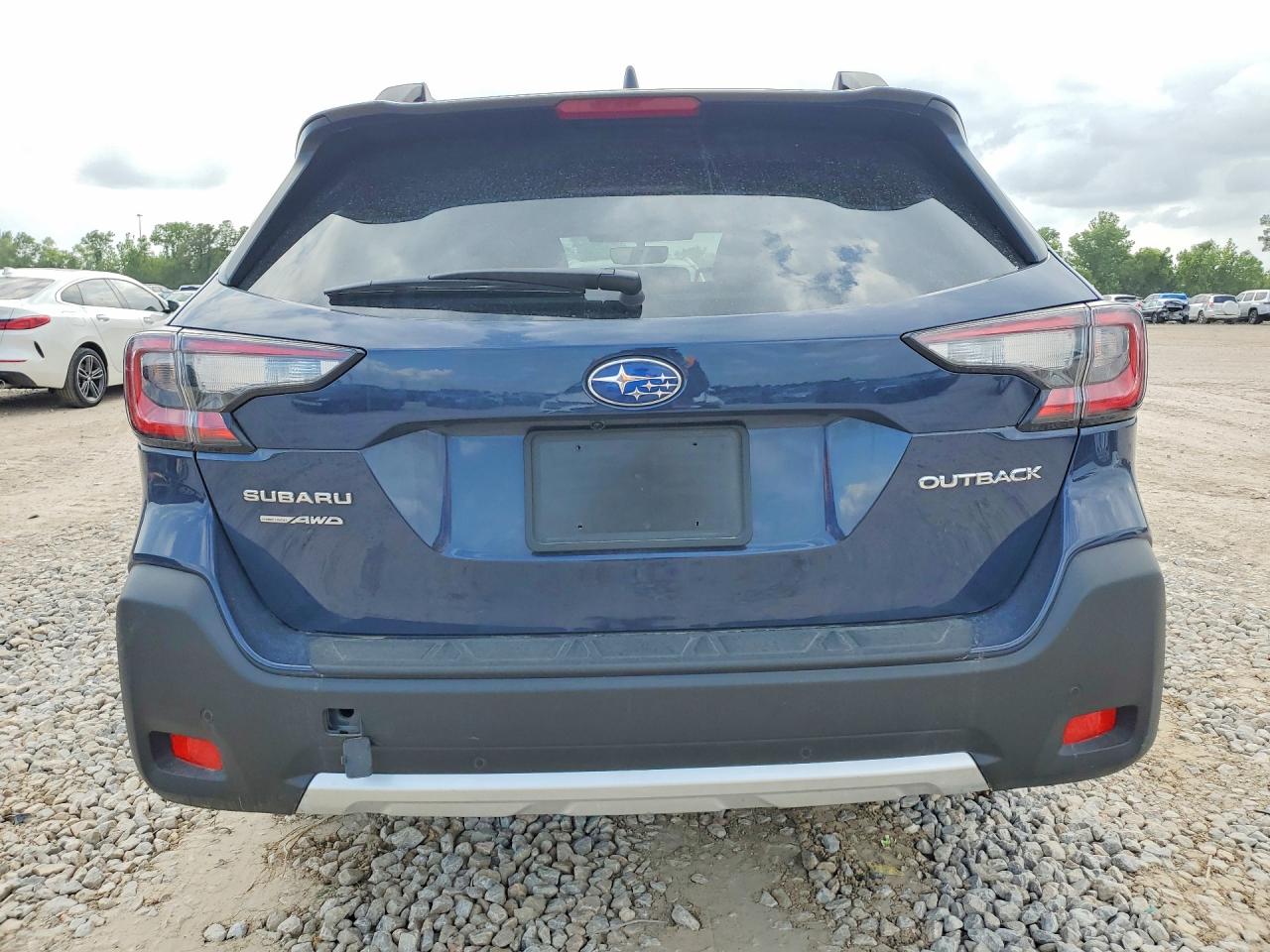 2025 SUBARU OUTBACK LIMITED photo 16