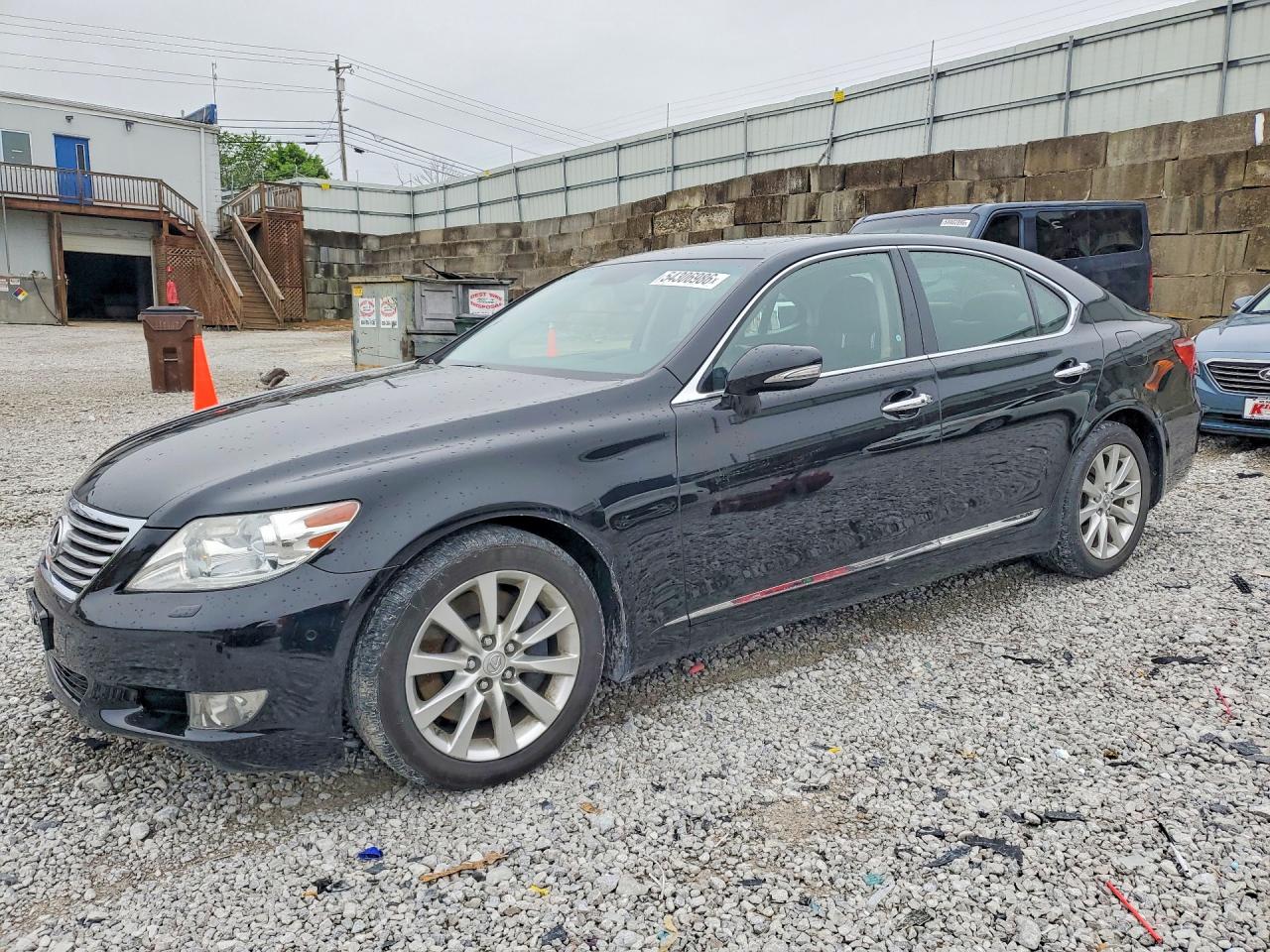 2011 LEXUS LS