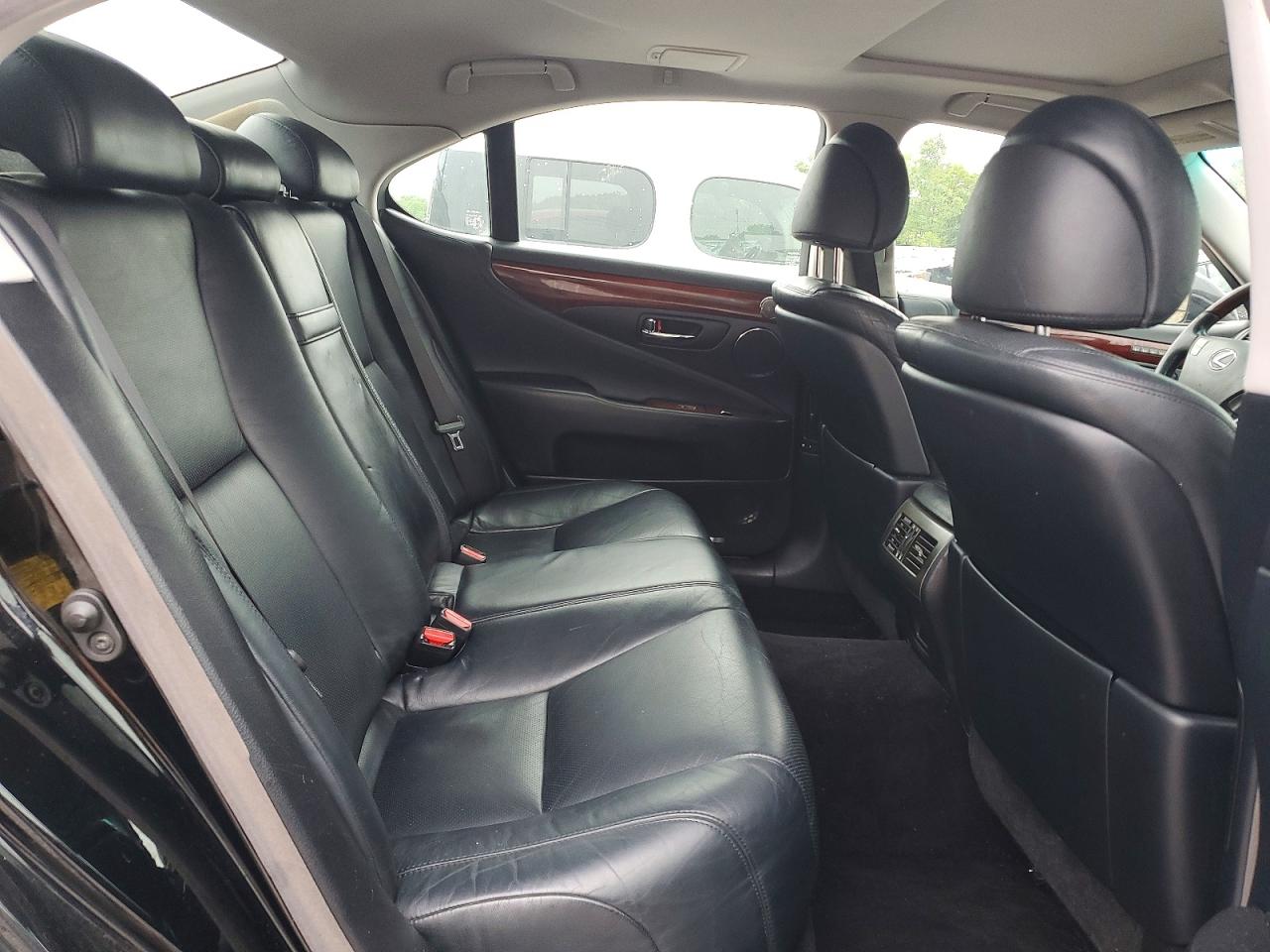2011 LEXUS LS 460 photo 10