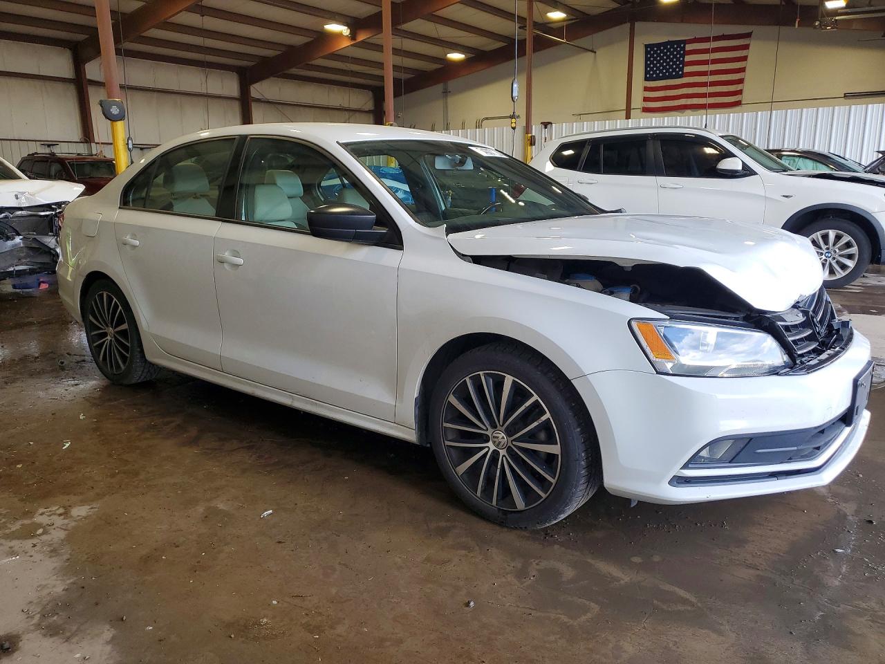 2016 VOLKSWAGEN JETTA SPORT photo 7