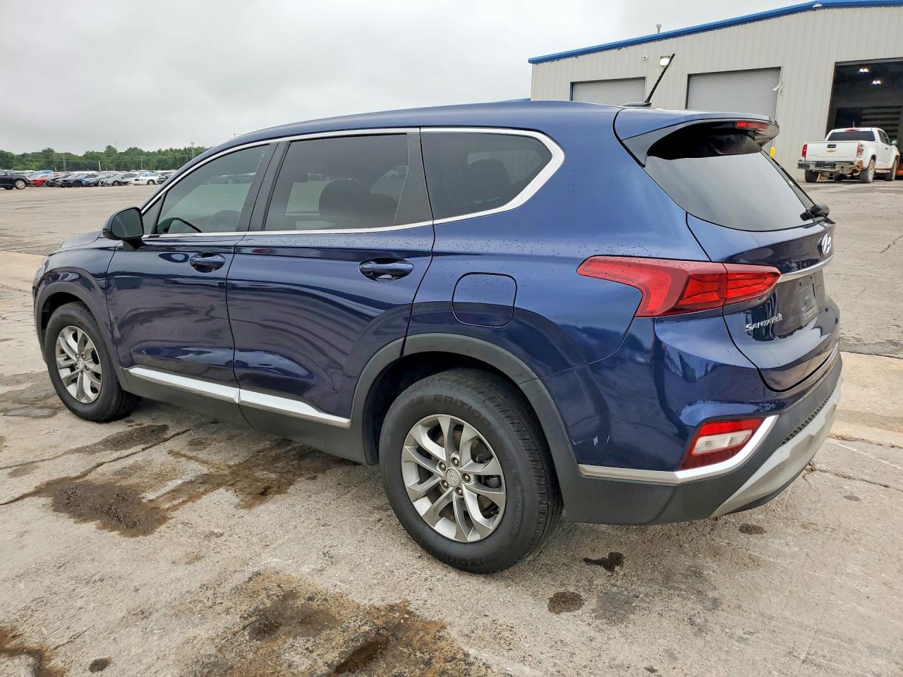 2019 HYUNDAI SANTA FE SE photo 3