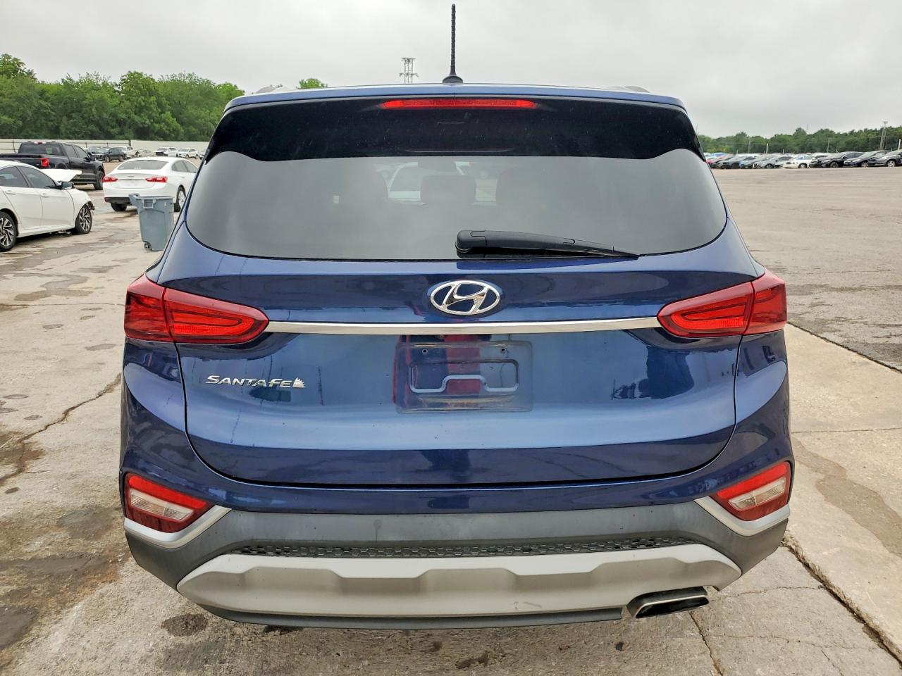 2019 HYUNDAI SANTA FE SE photo 11