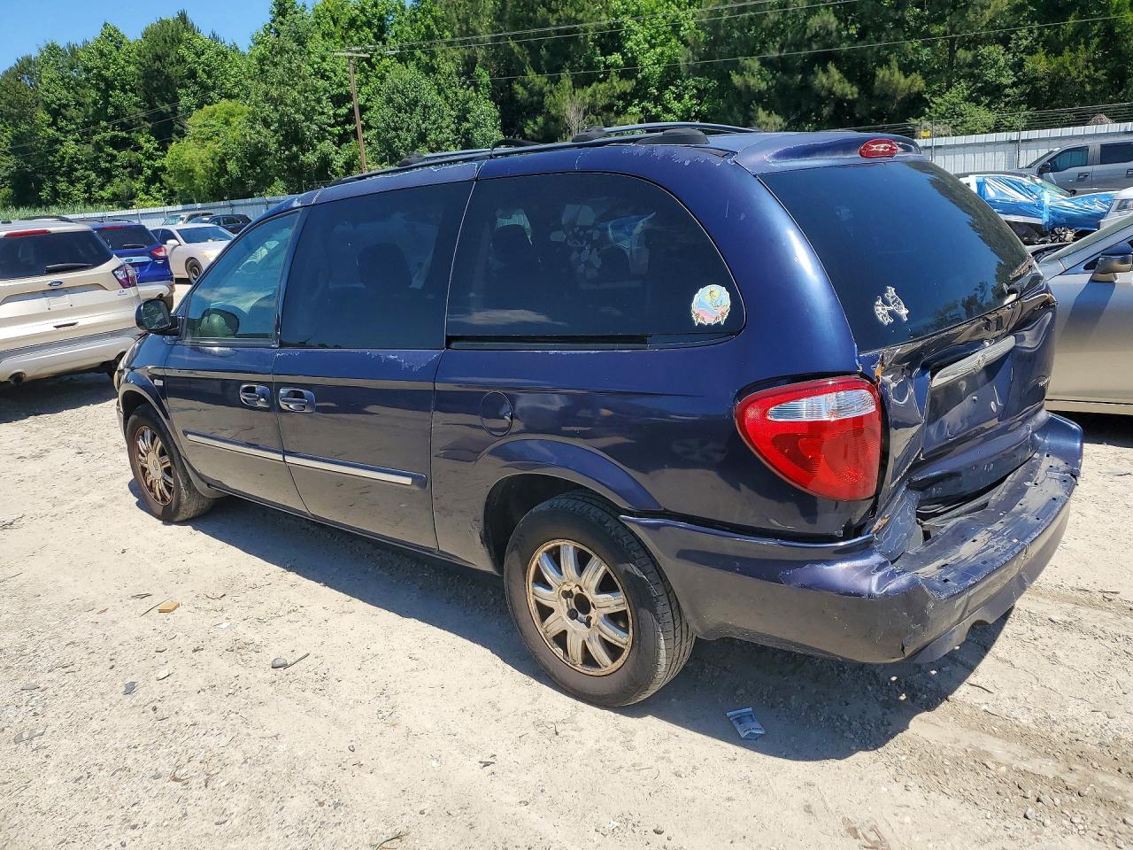 2005 CHRYSLER TOWN & COUNTRY TOURING photo 3
