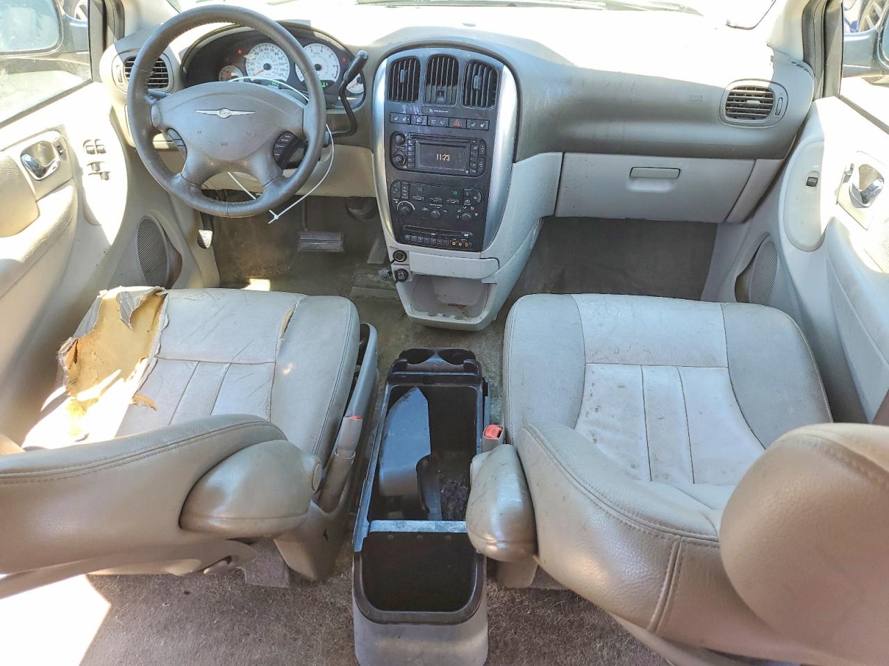 2005 CHRYSLER TOWN & COUNTRY TOURING photo 15