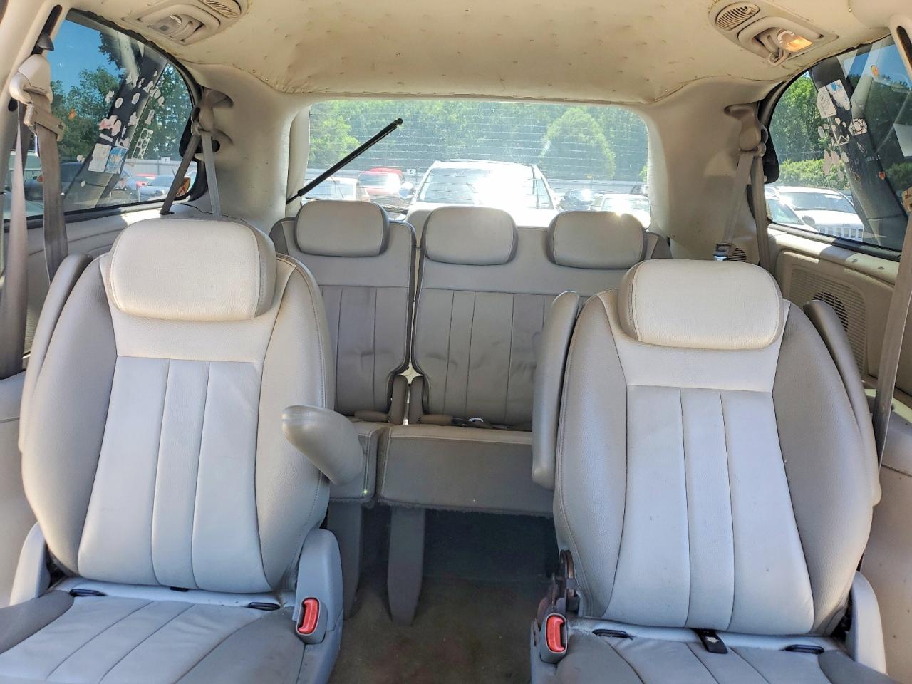 2005 CHRYSLER TOWN & COUNTRY TOURING photo 19