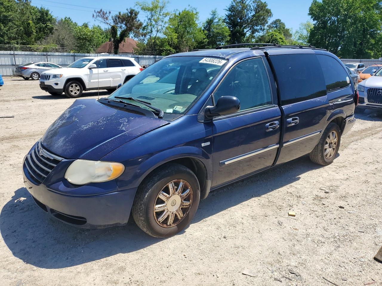 2005 CHRYSLER TOWN & COUNTRY