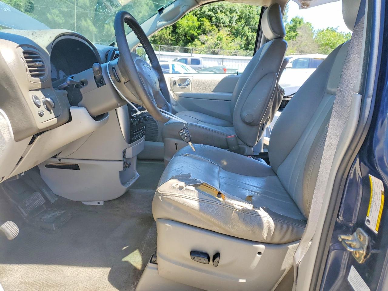 2005 CHRYSLER TOWN & COUNTRY TOURING photo 13
