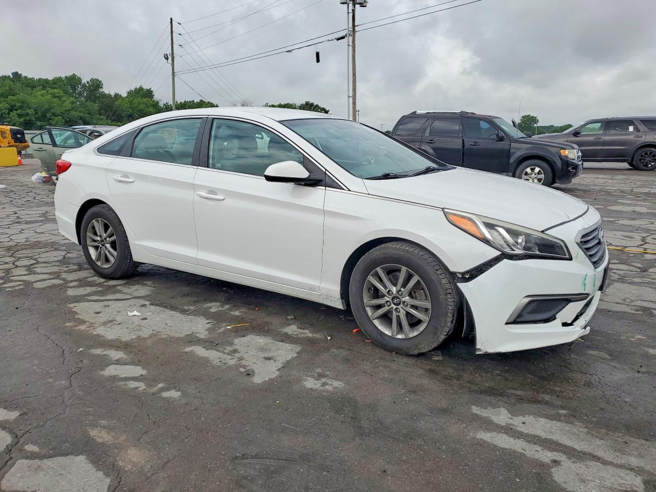 2017 HYUNDAI SONATA SE photo 10