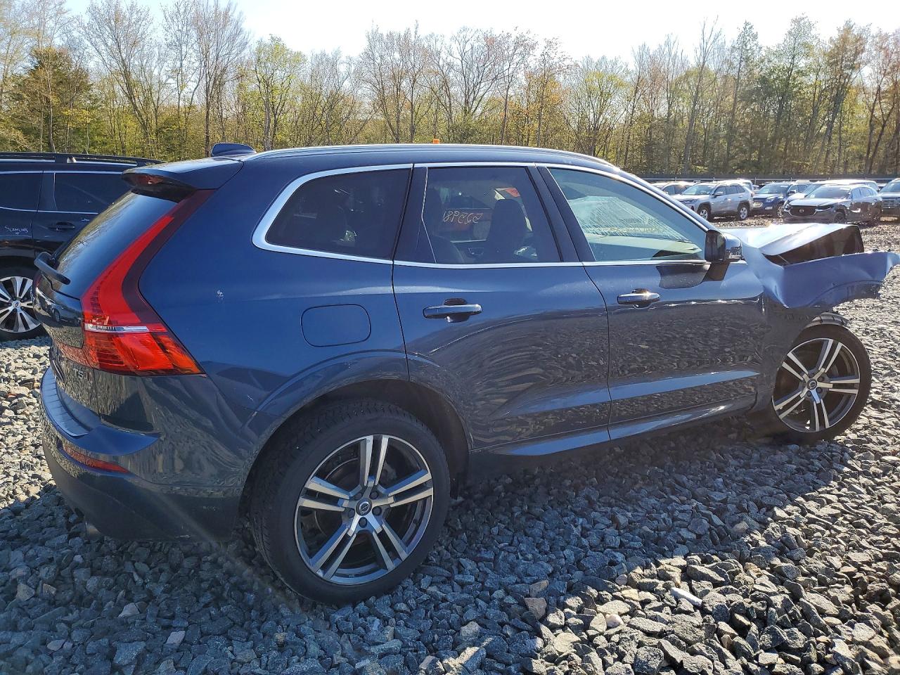 2021 VOLVO XC60 T5 MOMENTUM photo 3