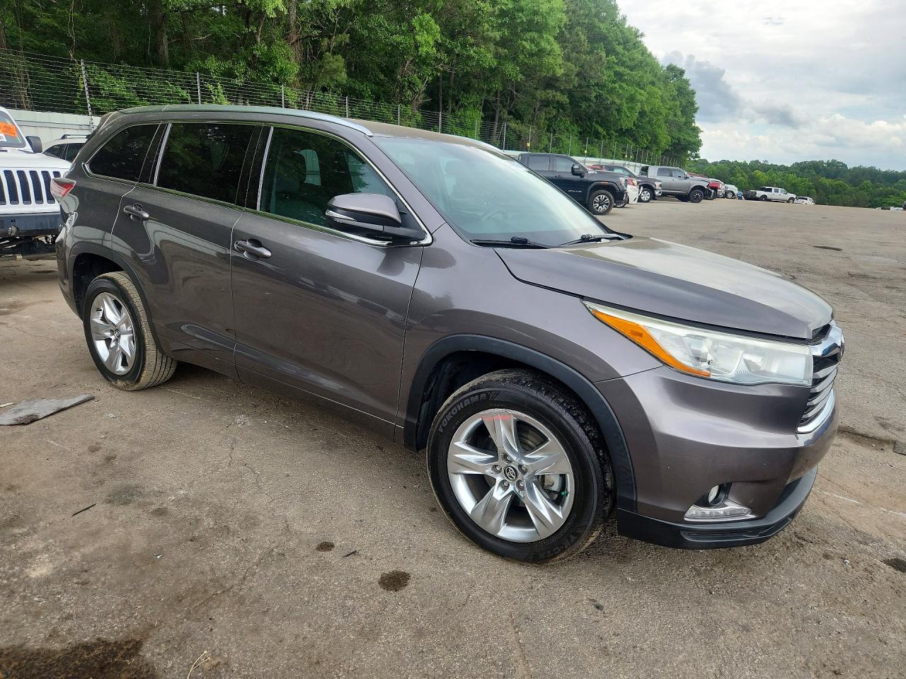 2016 TOYOTA HIGHLANDER LIMITED photo 10