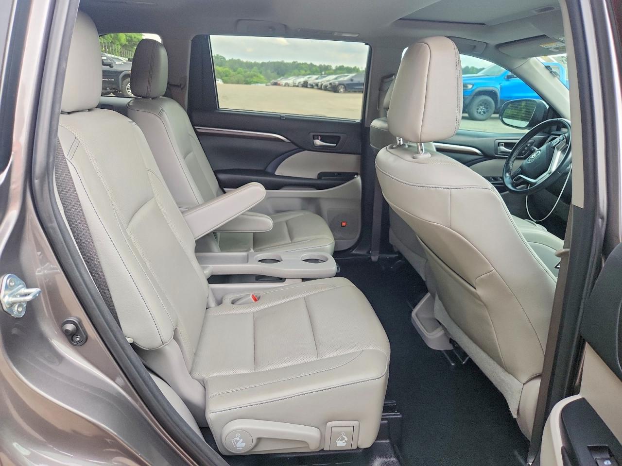 2016 TOYOTA HIGHLANDER LIMITED photo 28