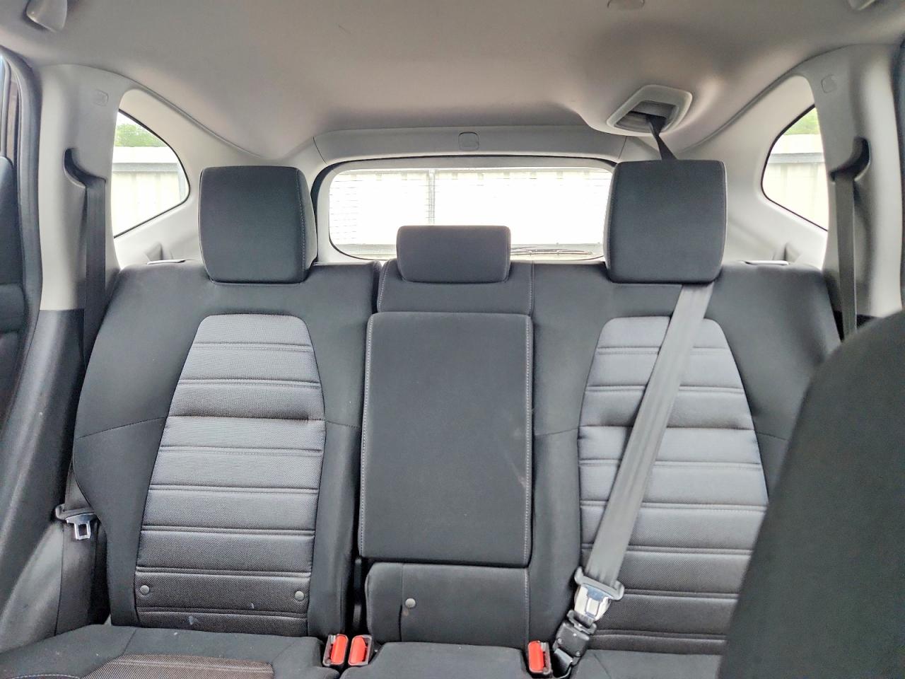 2017 HONDA CR-V LX photo 19