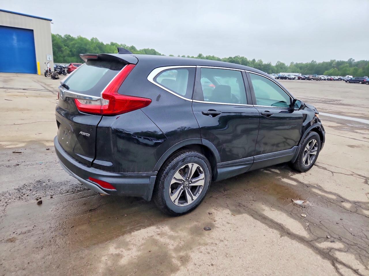 2017 HONDA CR-V LX photo 5