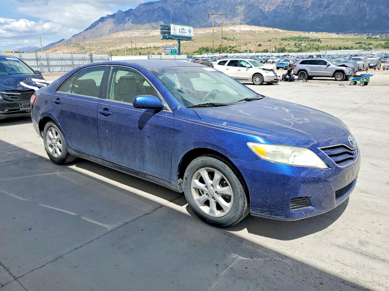 2011 TOYOTA CAMRY LE photo 7