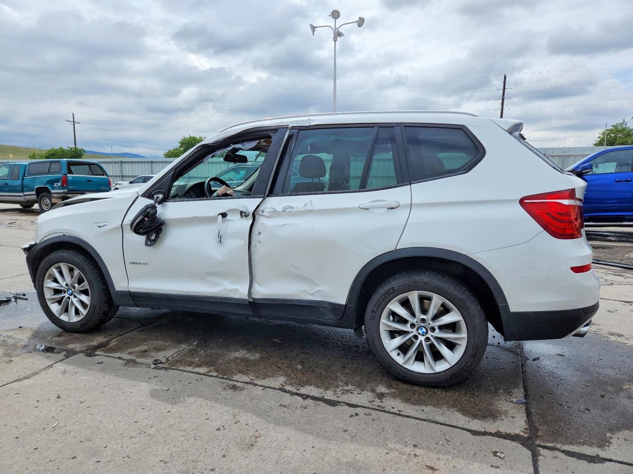 2015 BMW X3 XDRIVE28I photo 2