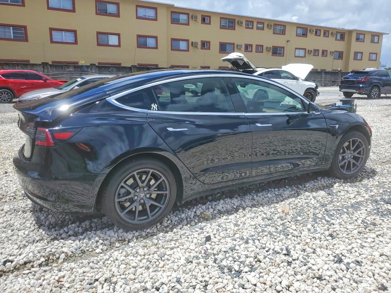 2019 TESLA MODEL 3 photo 5