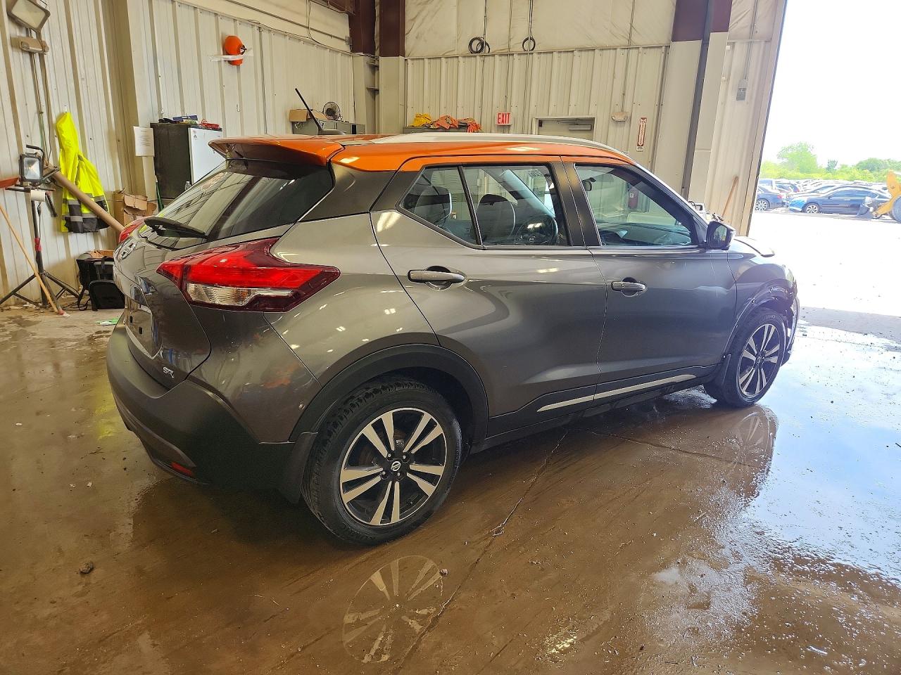 2018 NISSAN KICKS SR photo 5
