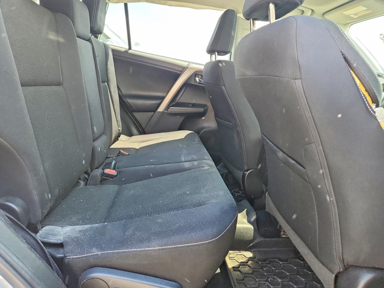 2018 TOYOTA RAV4 XLE photo 21