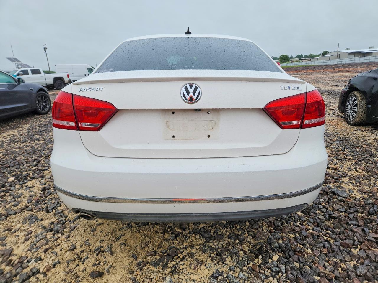 2014 VOLKSWAGEN PASSAT SEL photo 11