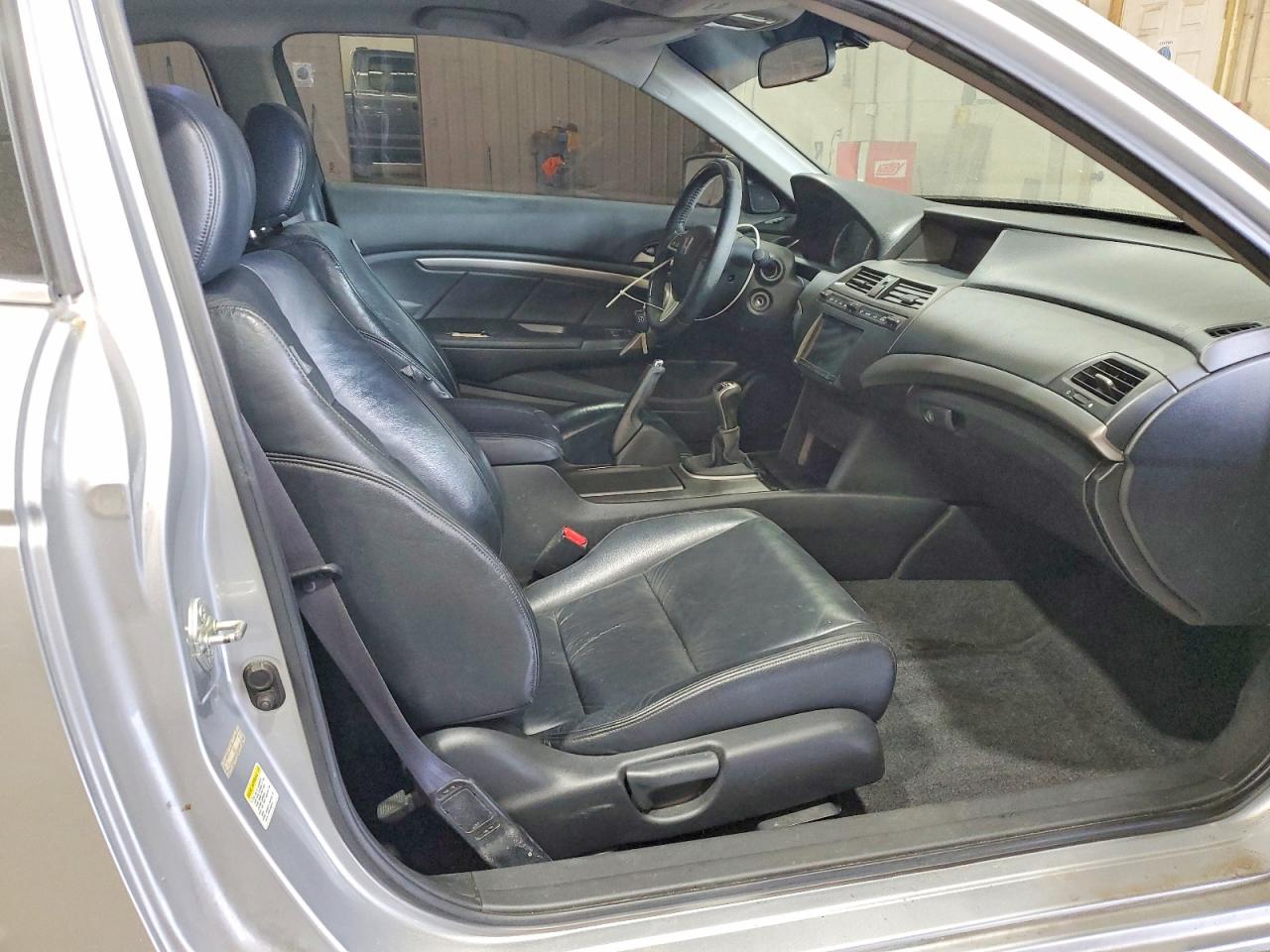 2008 HONDA ACCORD EXL photo 28