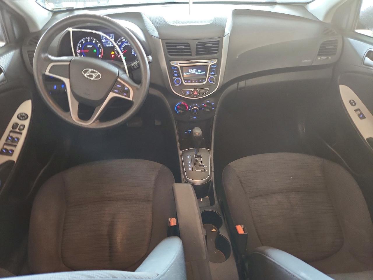 2017 HYUNDAI ACCENT SE photo 15