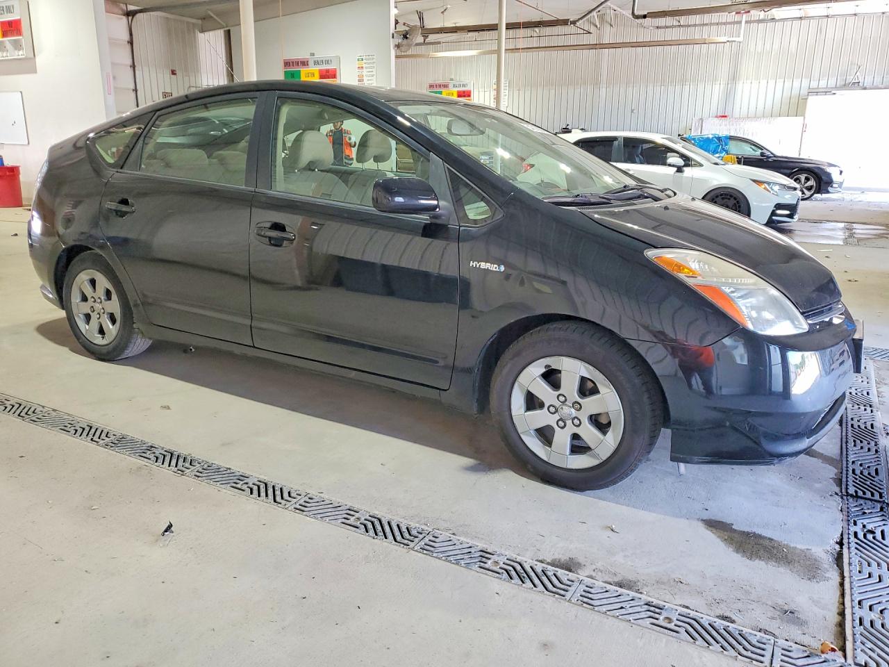 2008 TOYOTA PRIUS BASE photo 4