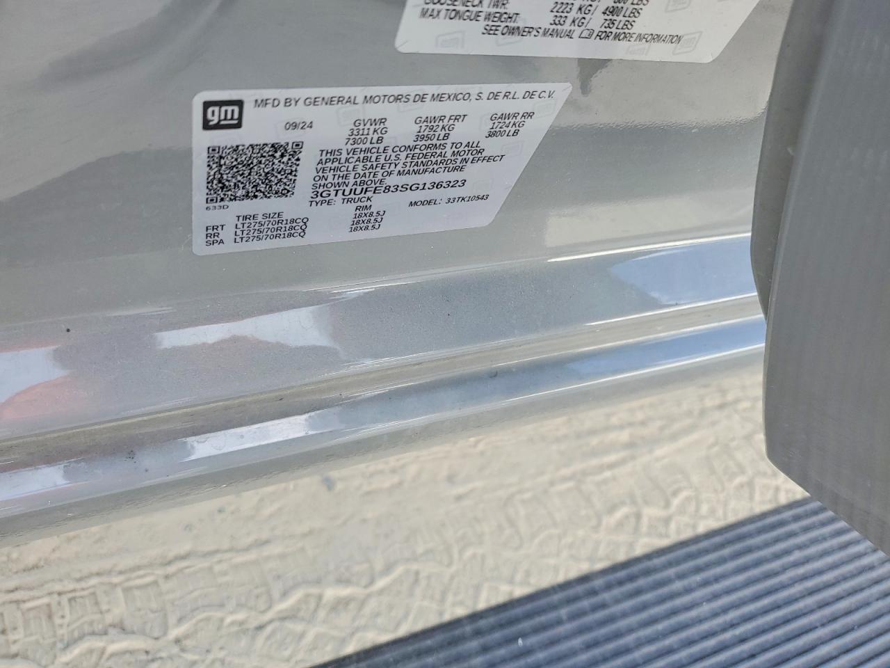 2025 GMC SIERRA K1500 AT4X photo 23