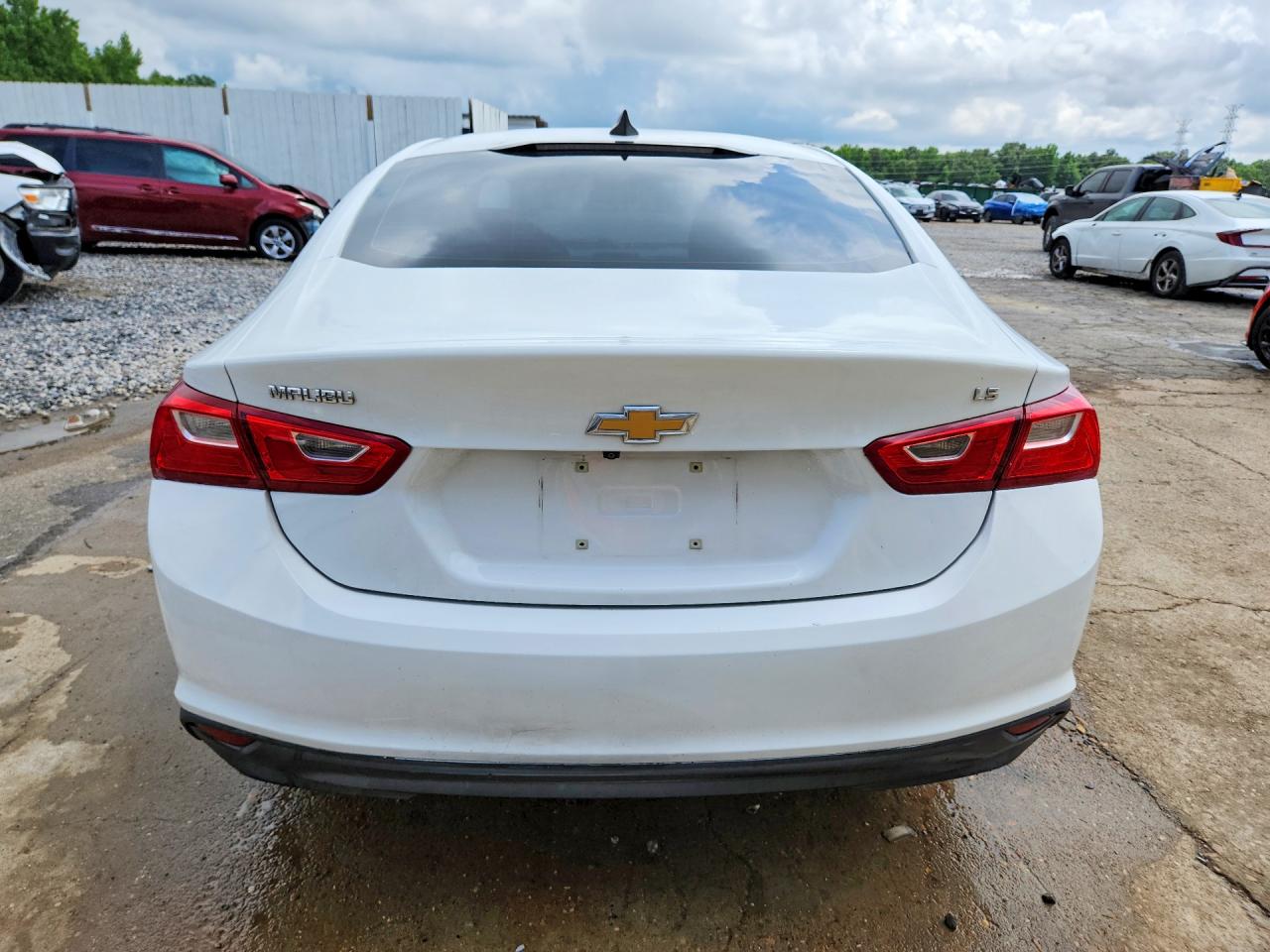 2016 CHEVROLET MALIBU LS photo 6