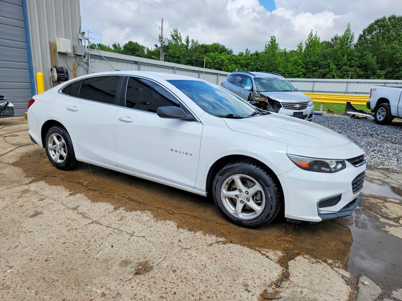 2016 CHEVROLET MALIBU LS photo 4