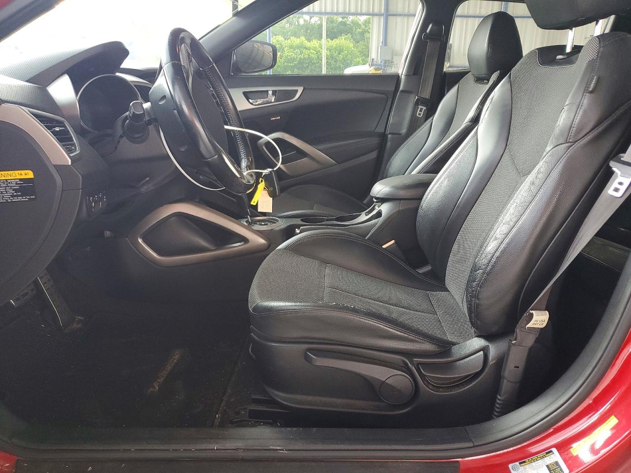2016 HYUNDAI VELOSTER BASE photo 13