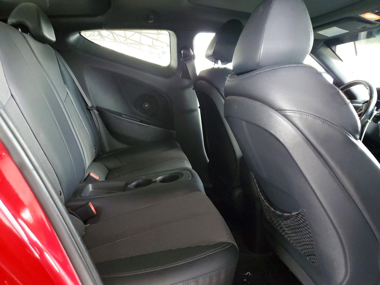 2016 HYUNDAI VELOSTER BASE photo 19