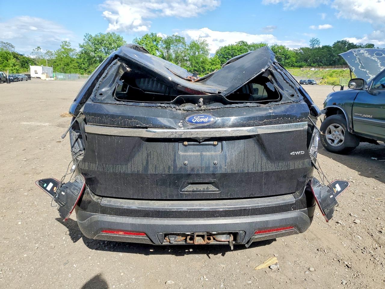 2018 FORD EXPLORER photo 16