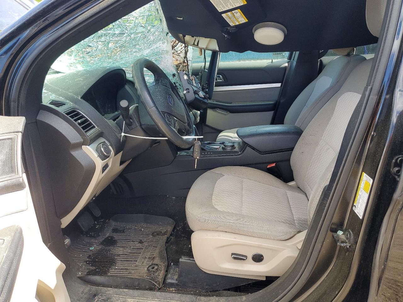 2018 FORD EXPLORER photo 19