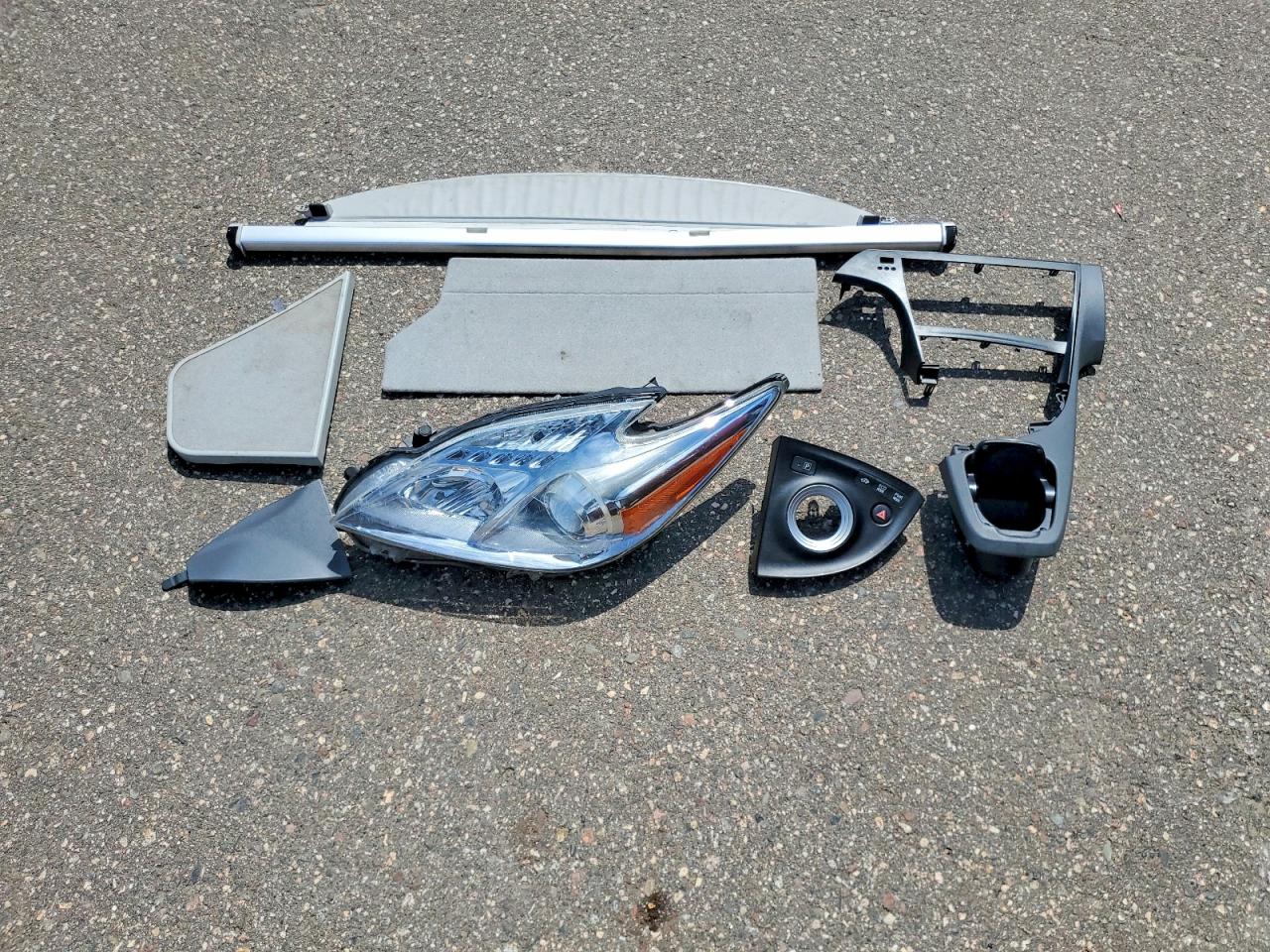 2011 TOYOTA PRIUS FOUR photo 34
