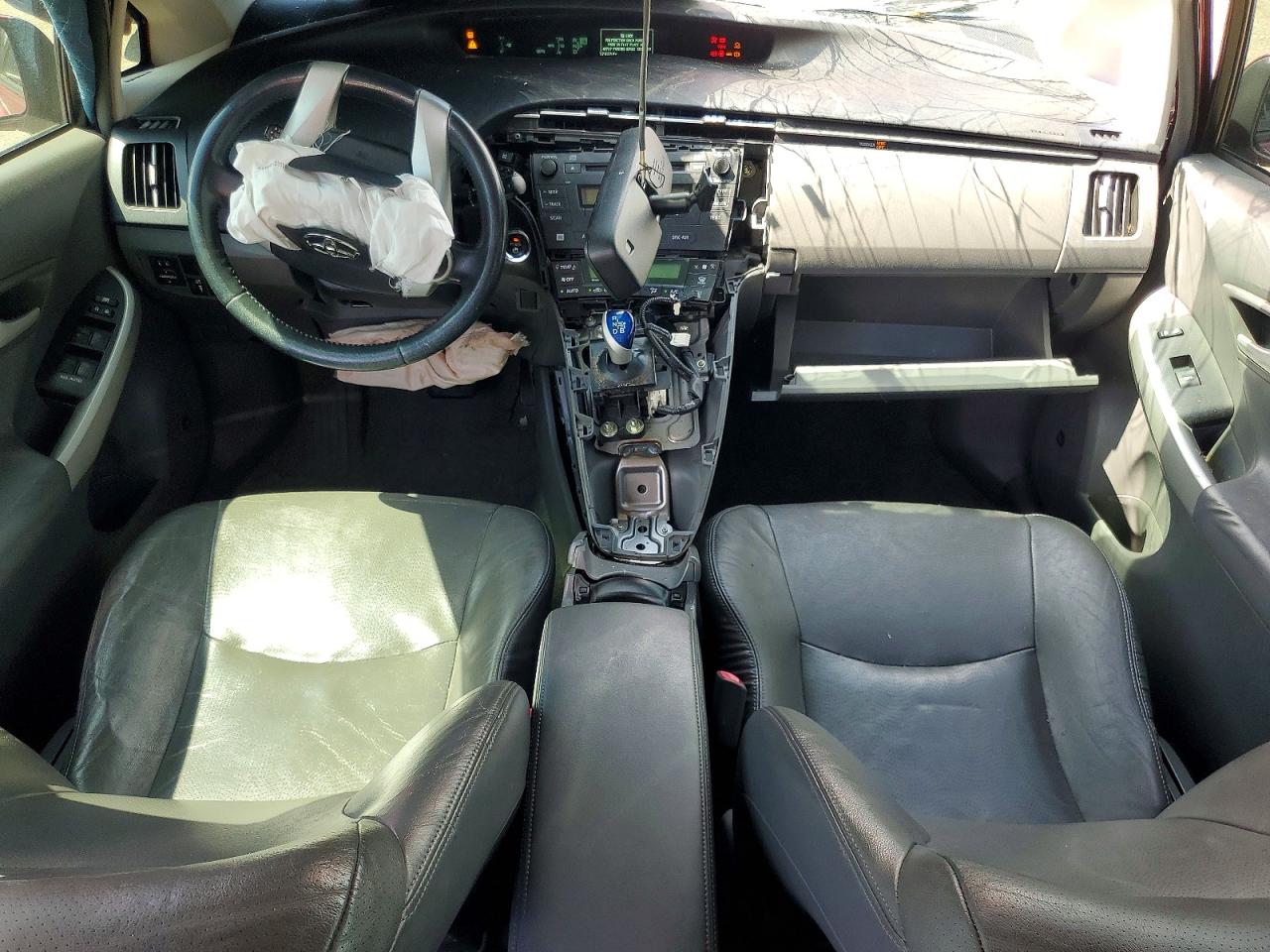 2011 TOYOTA PRIUS FOUR photo 22