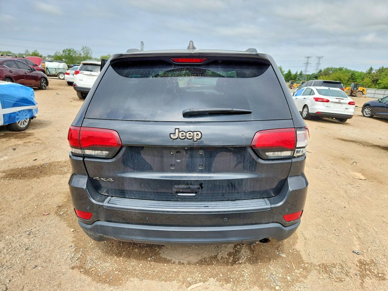 2016 JEEP GRAND CHEROKEE LAREDO photo 16