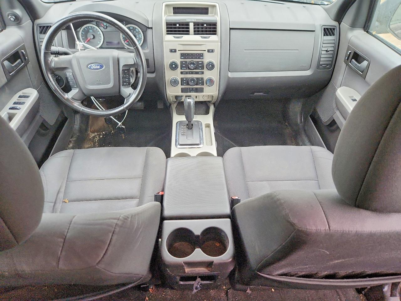 2012 FORD ESCAPE XLT photo 15