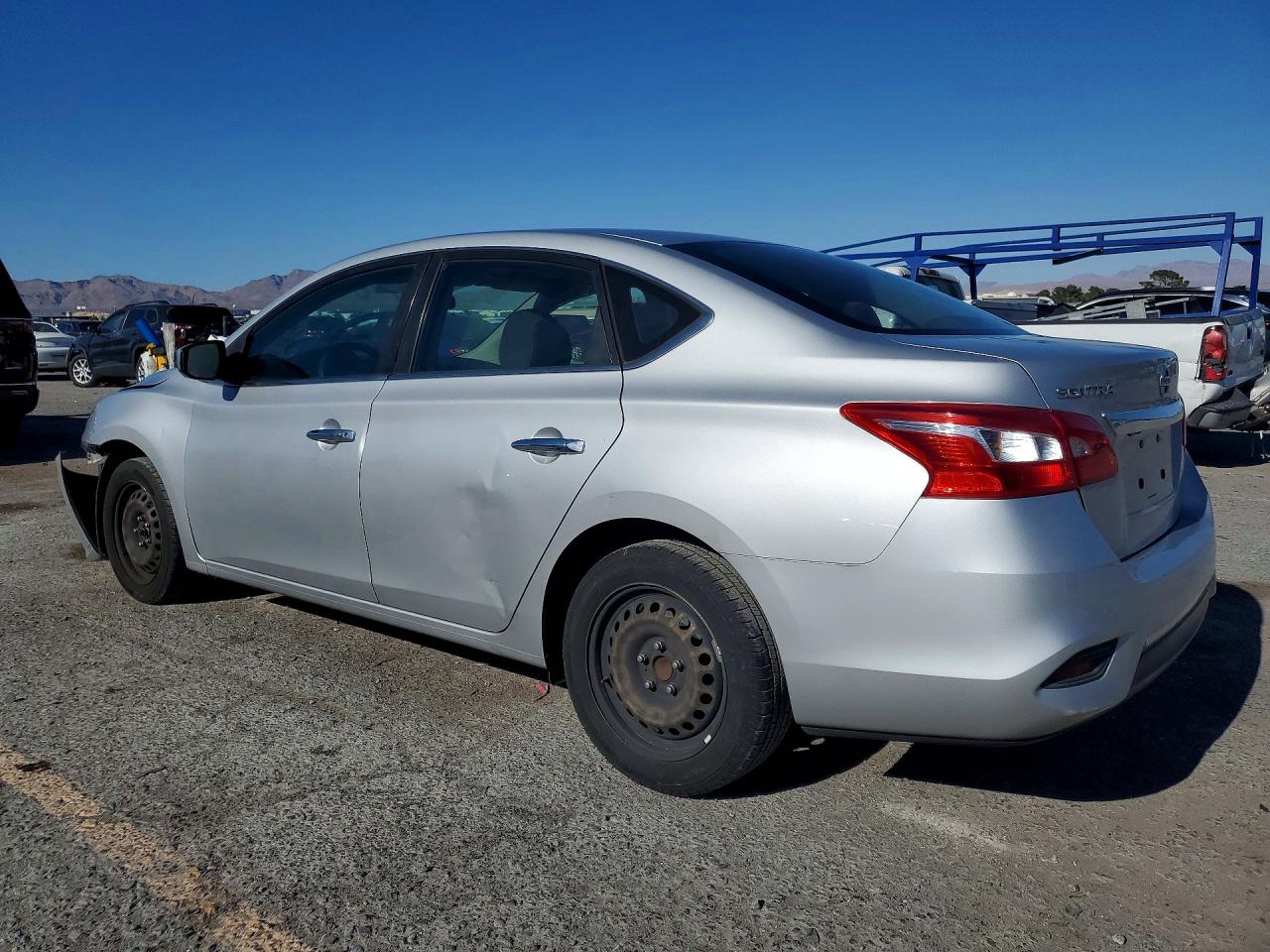 2018 NISSAN SENTRA S photo 3