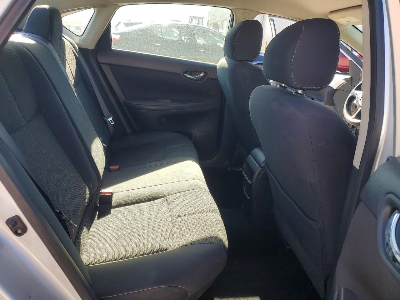 2018 NISSAN SENTRA S photo 19