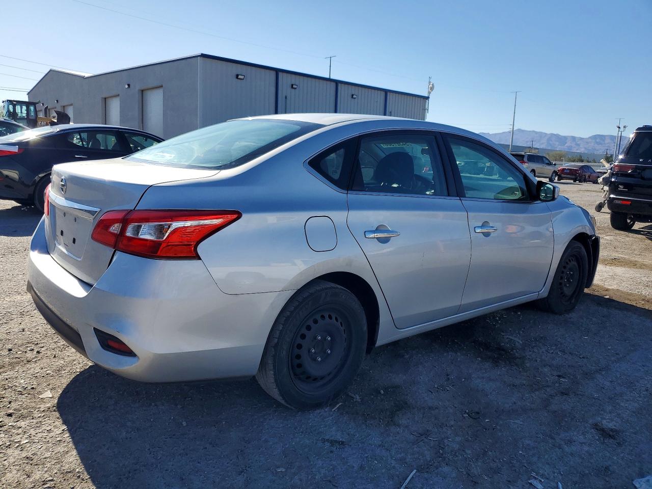 2018 NISSAN SENTRA S photo 5