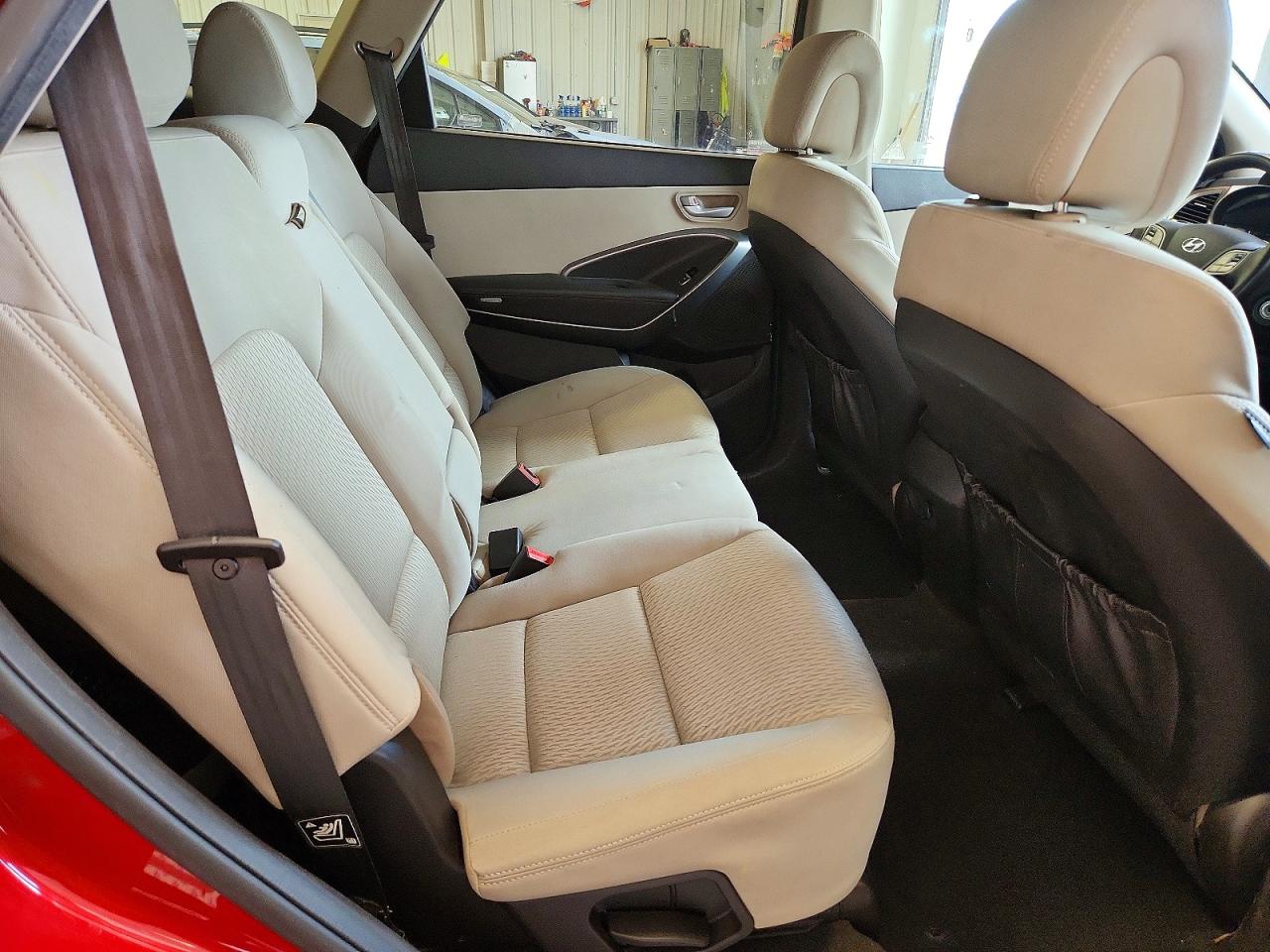 2014 HYUNDAI SANTA FE GLS photo 31