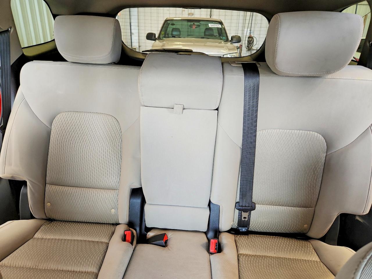 2014 HYUNDAI SANTA FE GLS photo 28