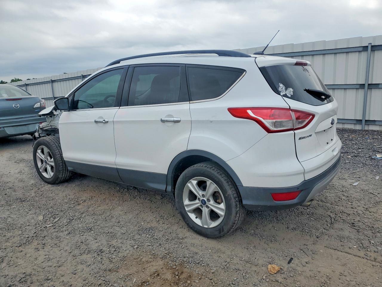 2016 FORD ESCAPE SE photo 3